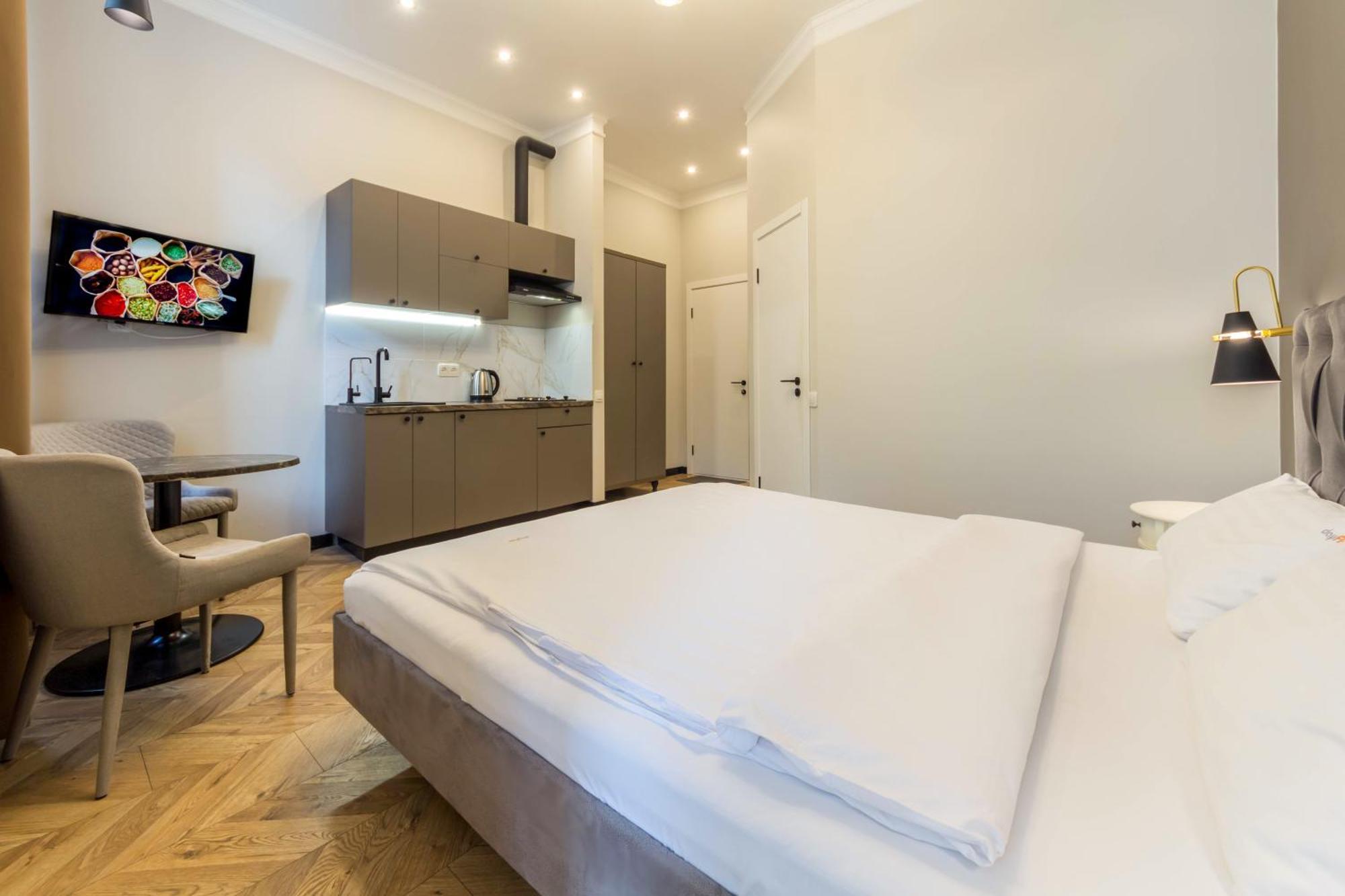 Apartments On Antonovycha Киев Екстериор снимка